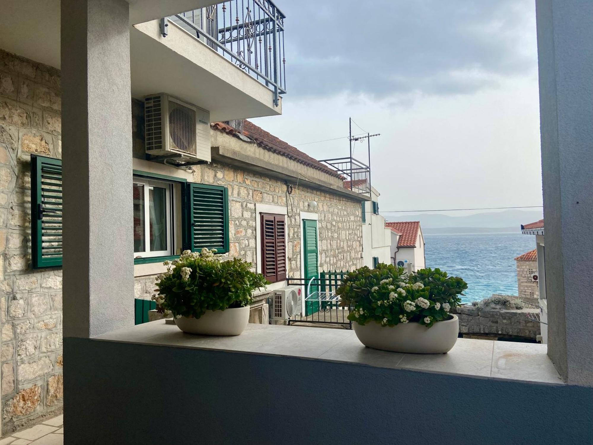 Apartment Simon - Old Stone Charm, Central Bol Life Exterior foto